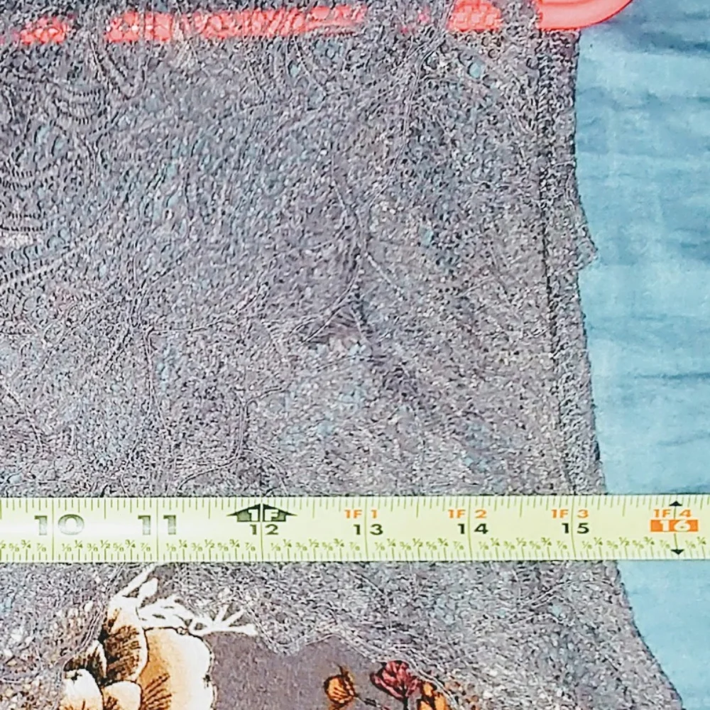 TORRID Sharkbite Floral Lace Top  Size 2 (18-20/ 2X) - Picture 7 of 12